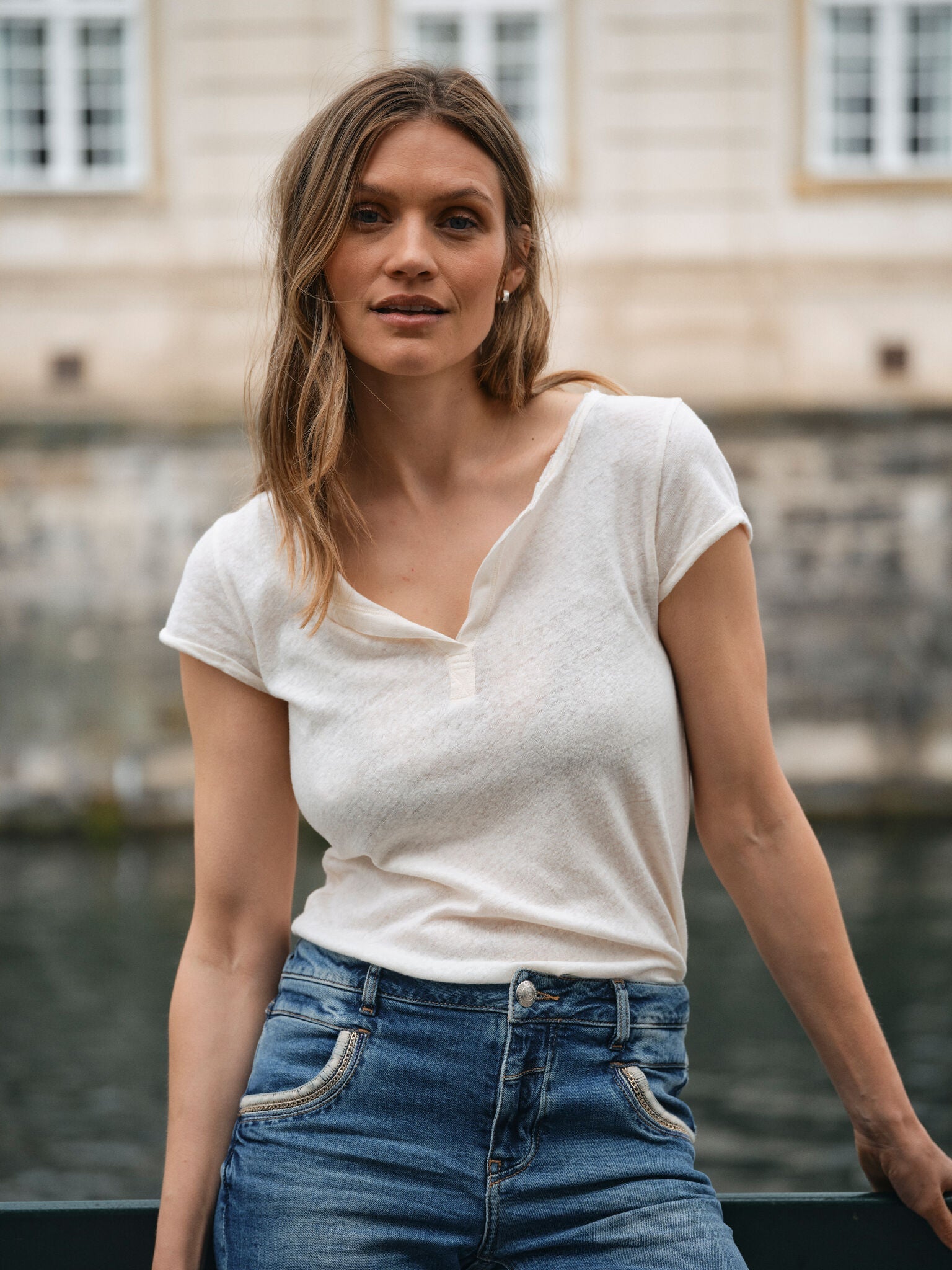 Modelshot / Ecru / Detail